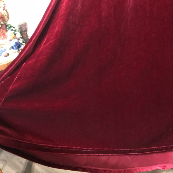 Giffniseti Size XL Luxe Velvet Burgundy/Red Long Dress.Cutout Sleeces,Zipper - Picture 4 of 11